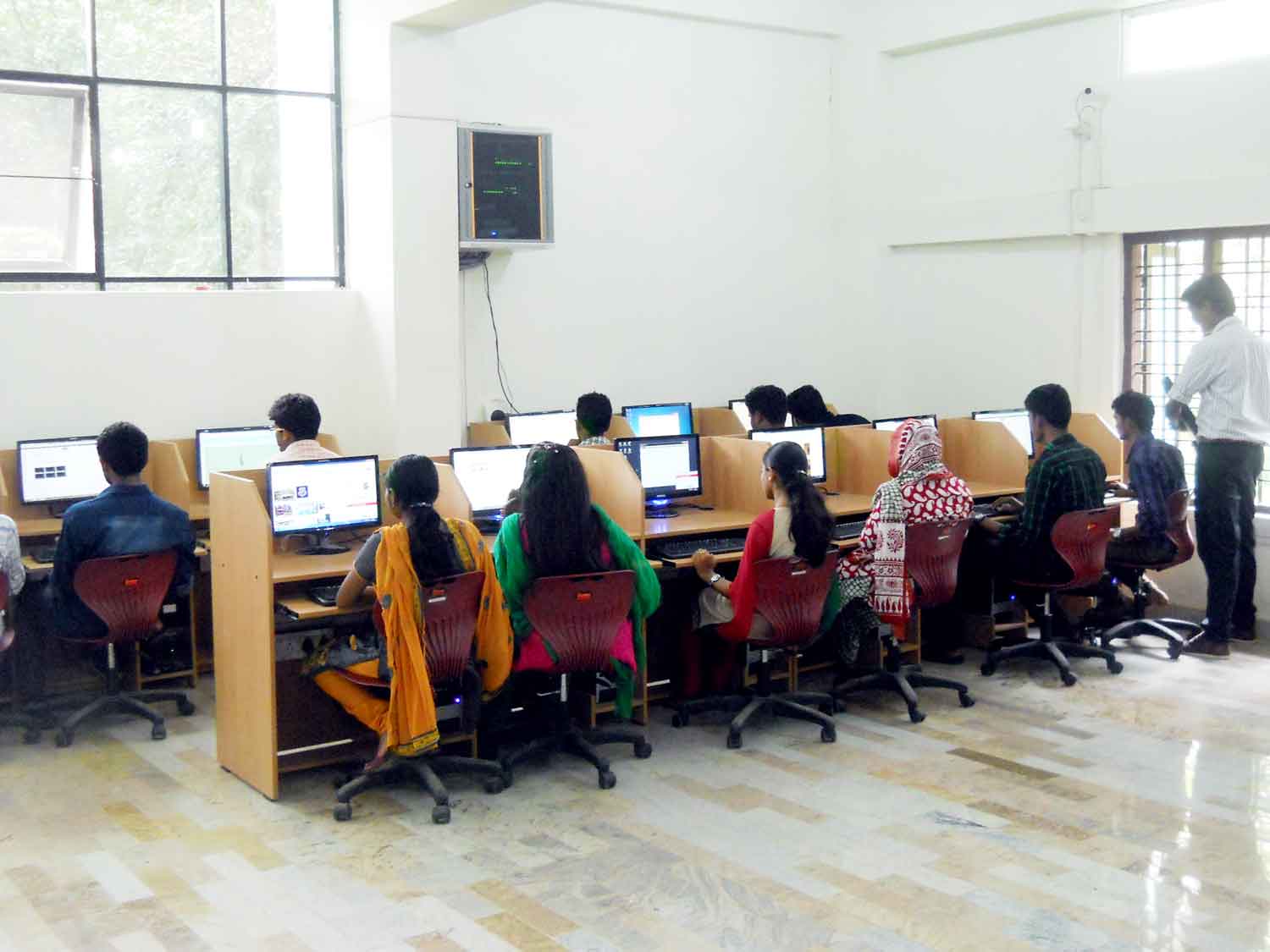 COMPUTER LAB