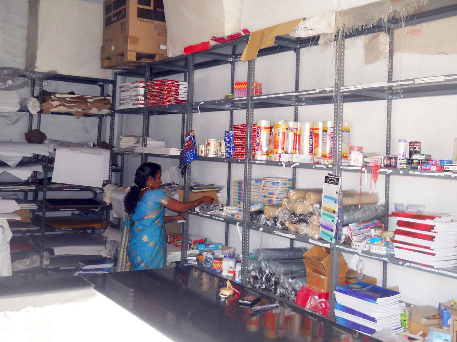 STUDENTS CENTRE