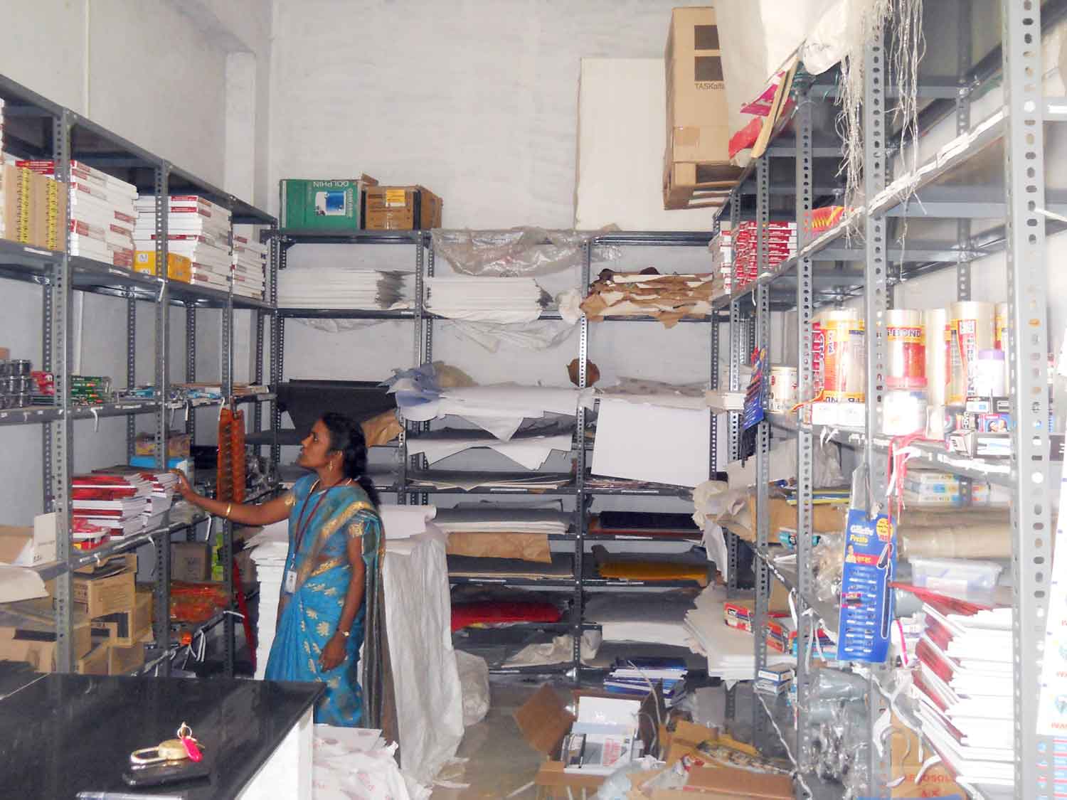 STUDENTS CENTRE