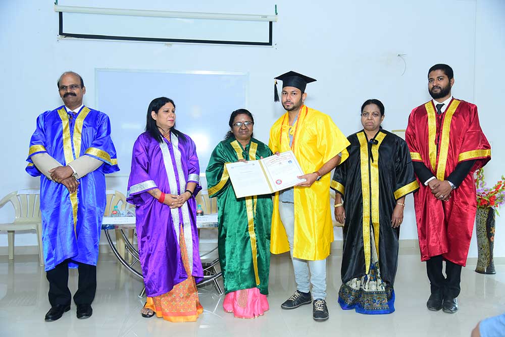 GRADUATION DAY