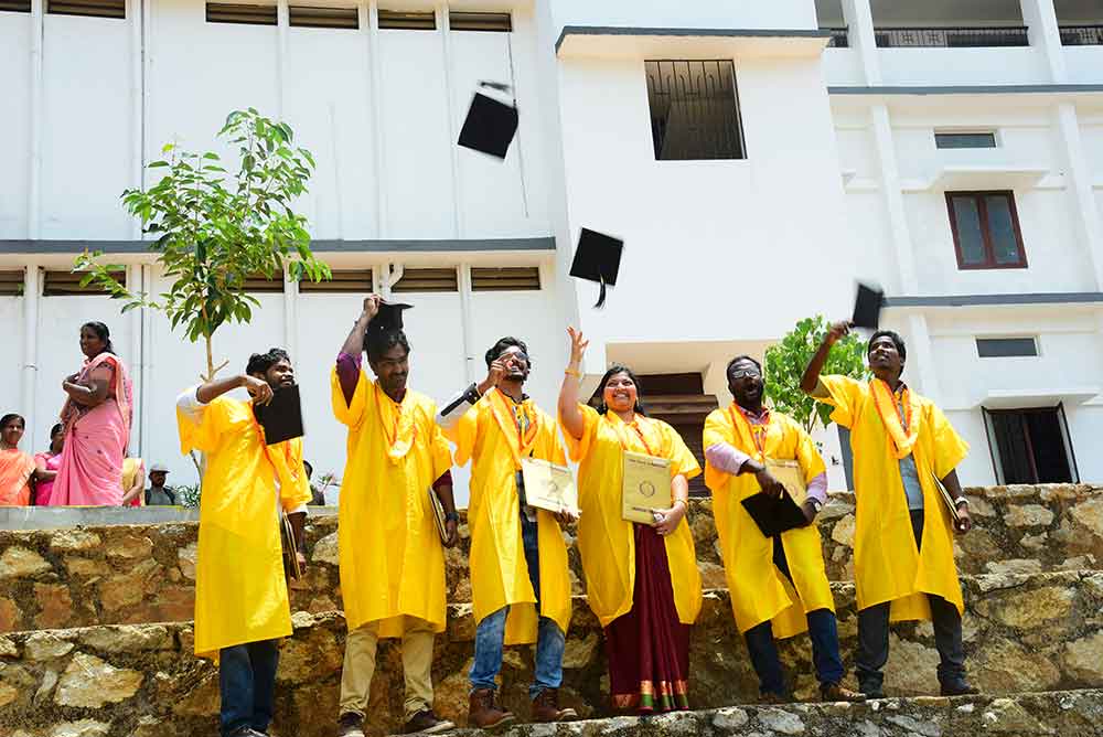 GRADUATION DAY